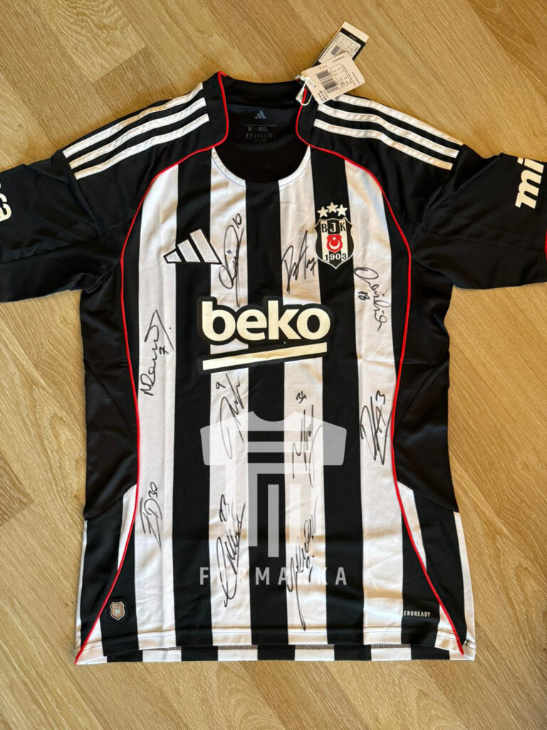 Beşiktaş Çubuklu 25/26 Sezonu Takım İmzalı Forma